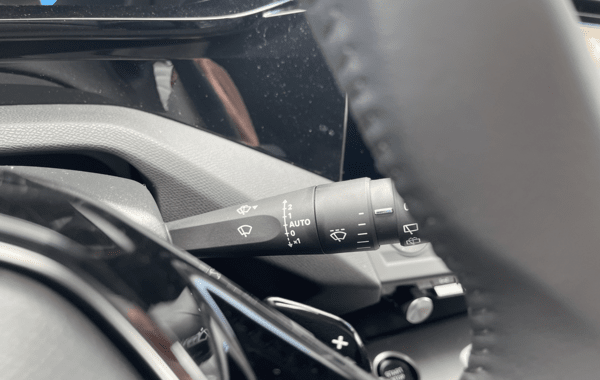 peugeot-308-sw-1-5-bluehdi-130ch-s-s-allure-eat8 - 71768575