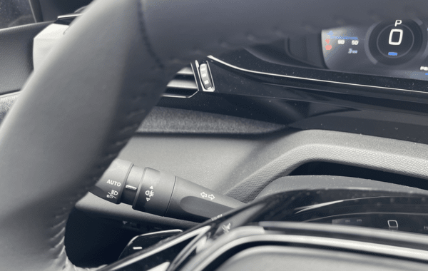 peugeot-308-sw-1-5-bluehdi-130ch-s-s-allure-eat8 - 71768575