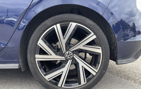 volkswagen-golf-viii-2-0-tdi-scr-150ch-r-line-1st-dsg7 - 71948575