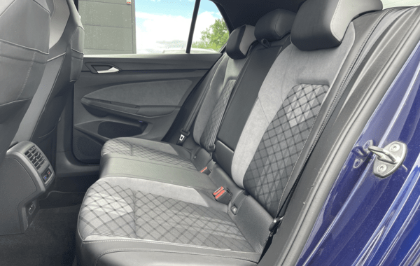 volkswagen-golf-viii-2-0-tdi-scr-150ch-r-line-1st-dsg7 - 71948575