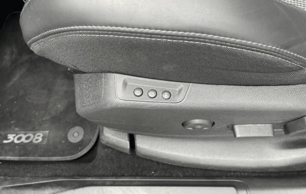 peugeot-3008-1-2-puretech-130ch-allure-s-s-eat6 - 72858575