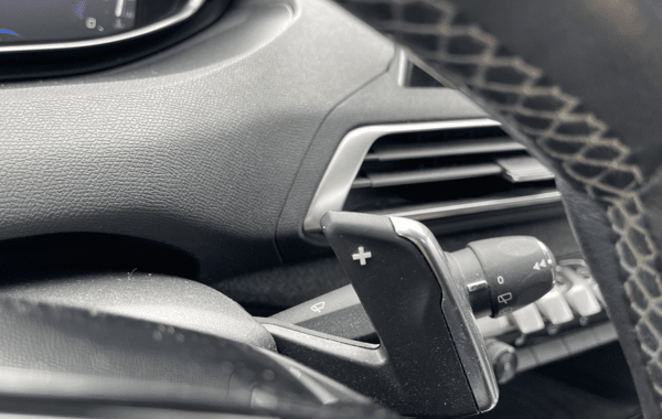 peugeot-3008-1-2-puretech-130ch-allure-s-s-eat6 - 72858575