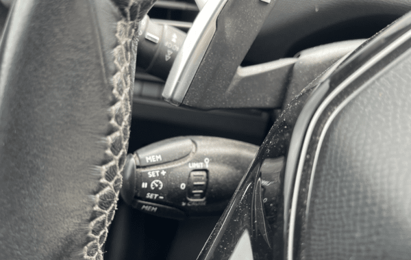 peugeot-3008-1-2-puretech-130ch-allure-s-s-eat6 - 72858575
